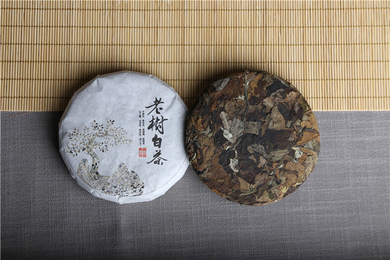 100g Yunnan Weißer Tee – Alte Baum Teeblätter, Tortenform