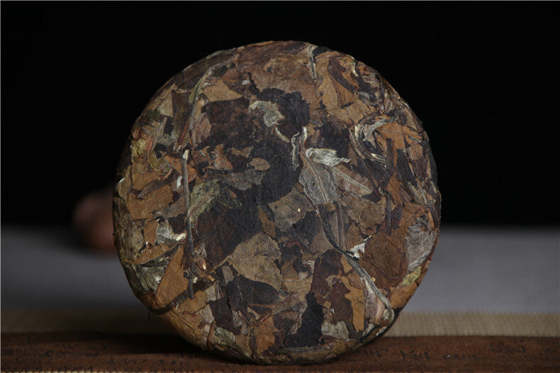 100g Yunnan Weißer Tee – Alte Baum Teeblätter, Tortenform
