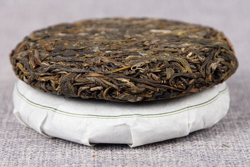 100g Yiwu Ancient Tea Tree Yunnan Tea Pu-erh Raw Tea Tea Cake