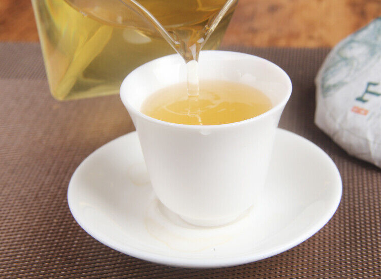 100g Yunnan Menghai Sleeping Deer Mountain Sun Green Pu'er Raw Tea Cake