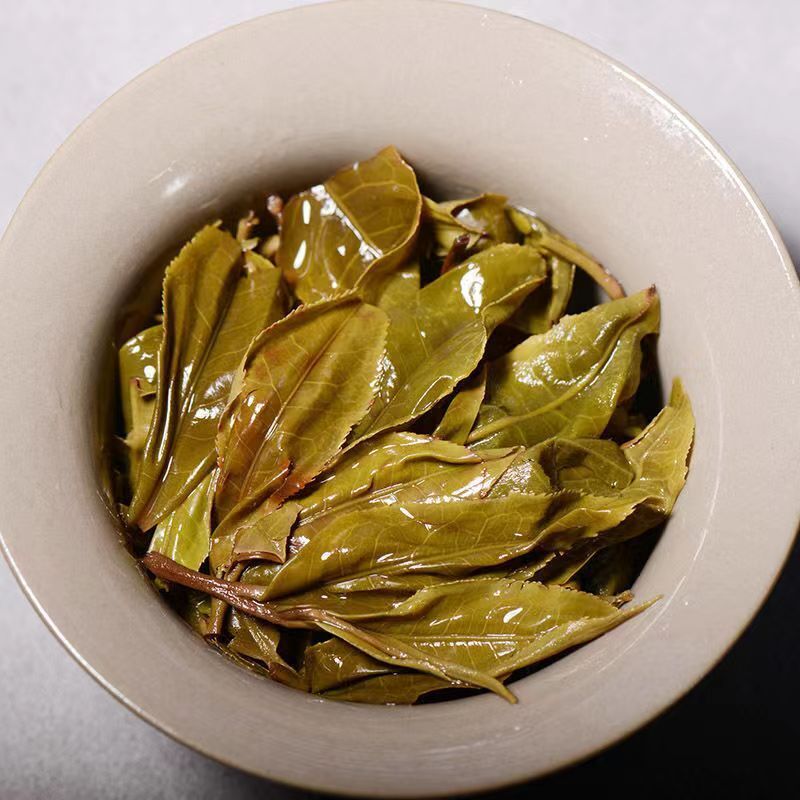 100g Yunnan Pu-erh Tea Cake Iceland Ancient Tree Raw Puerh Tea Benefit Healthy