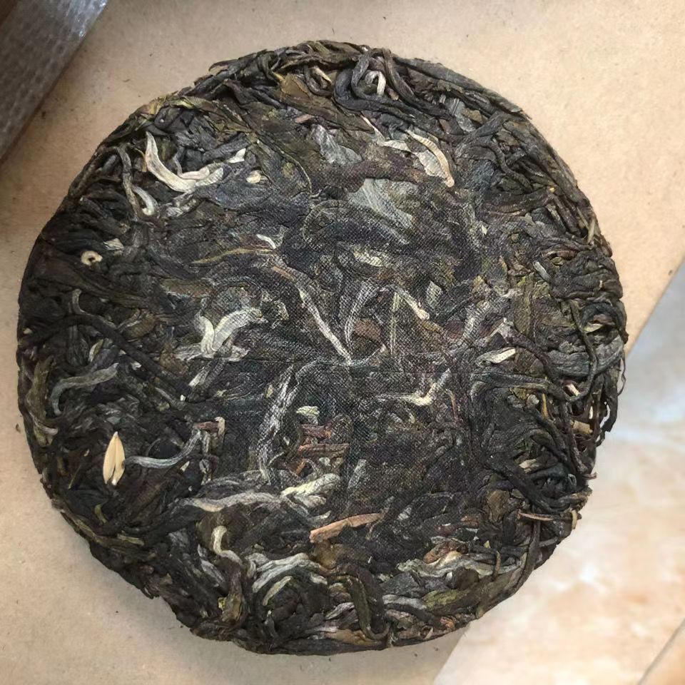 100g Yunnan Raw Pu'er Tea Cake Collection Yiwu Puerh Raw Tea Premium Pu-erh Tea