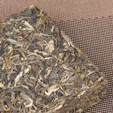 1000g Yiwu Old Tree Puerh Raw Tea Brick Peacock Yunnan Puerh Tea Pu'er Green Tea