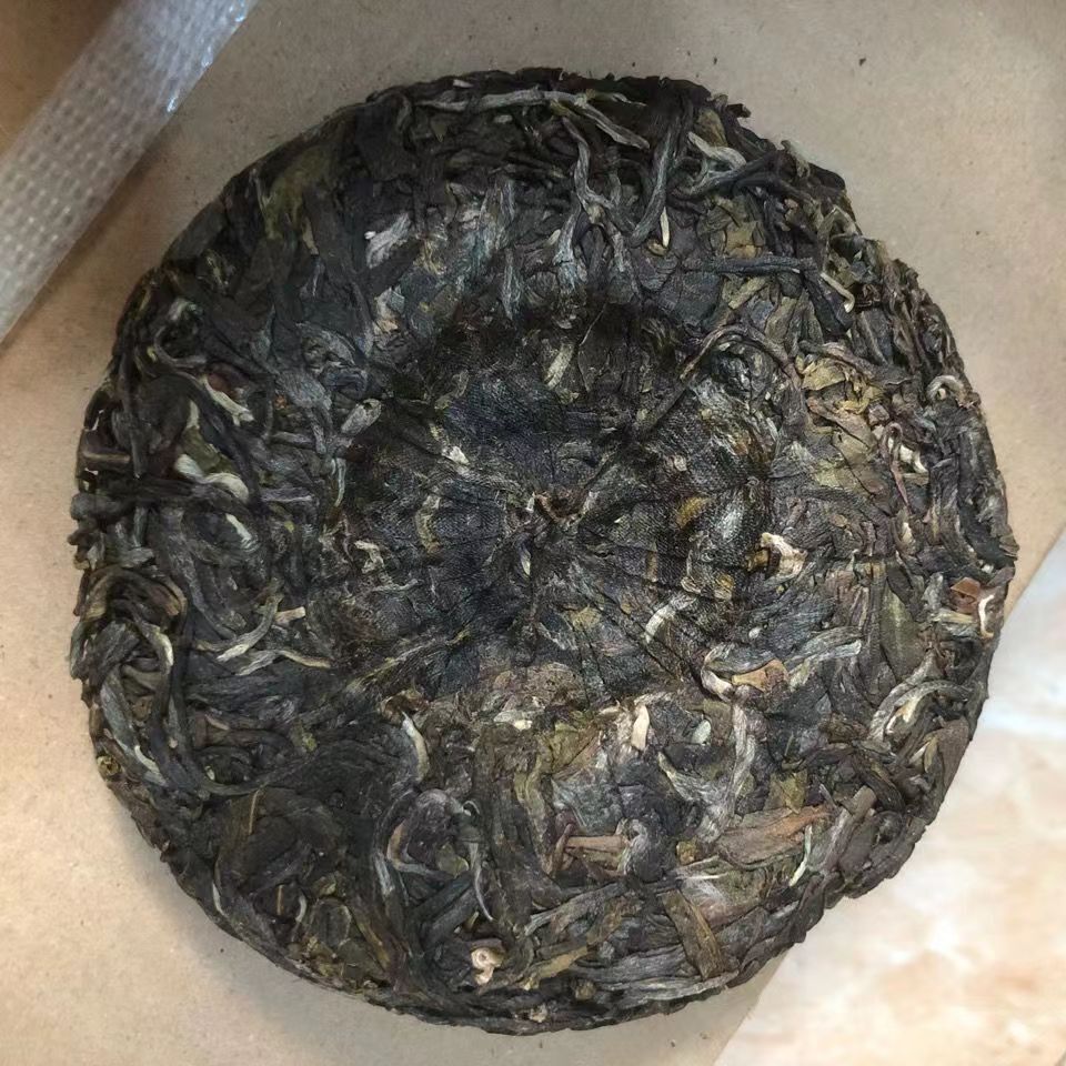 100g Yunnan Raw Pu'er Tea Cake Collection Yiwu Puerh Raw Tea Premium Pu-erh Tea