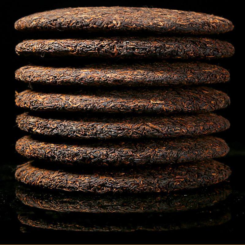 357g Yunnan Pu-erh Tea Pu'er Ripe Tea Menghai Spring Cooked Black Seven Cake Tea