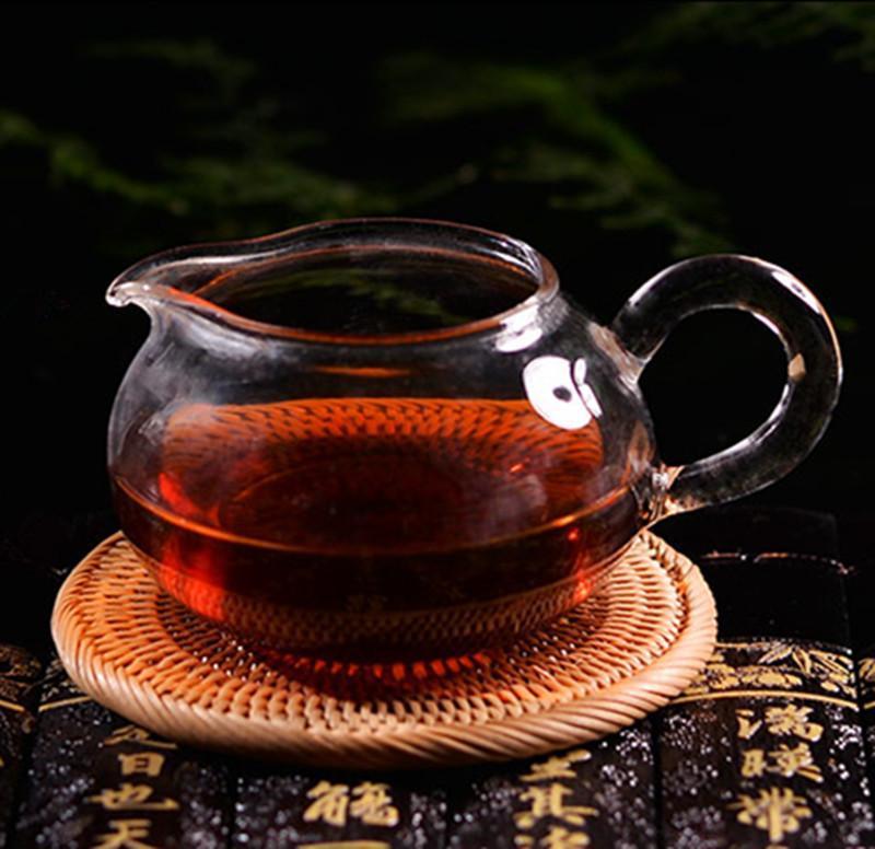 357g Yunnan Pu-erh Tea Pu'er Ripe Tea Menghai Spring Cooked Black Seven Cake Tea