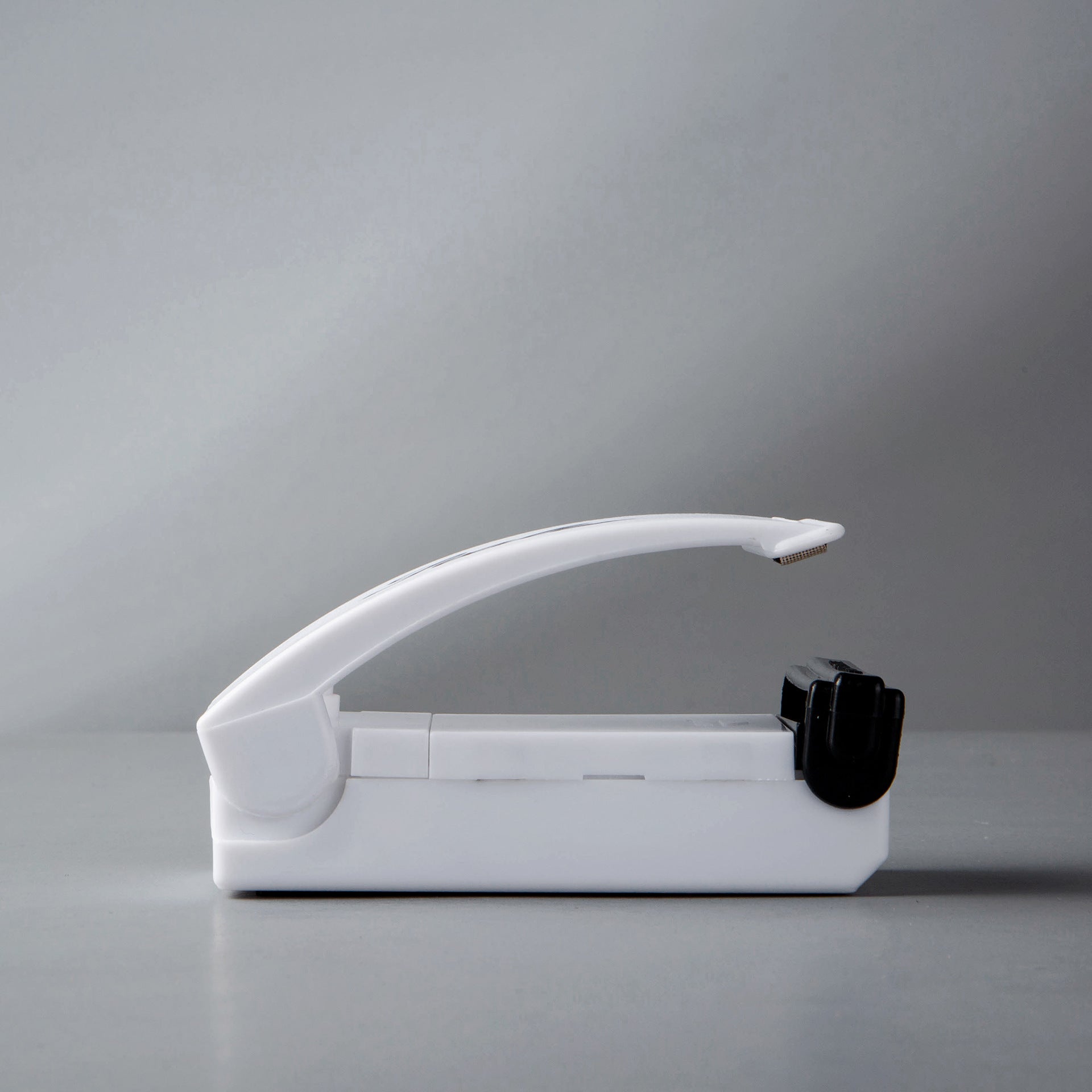 Mini Handle Bag Sealer Electronic Home Heat Sealing Machine Vacuum Impulse Sealer Seal Packing Plastic Bag Clips Kitchen Tools