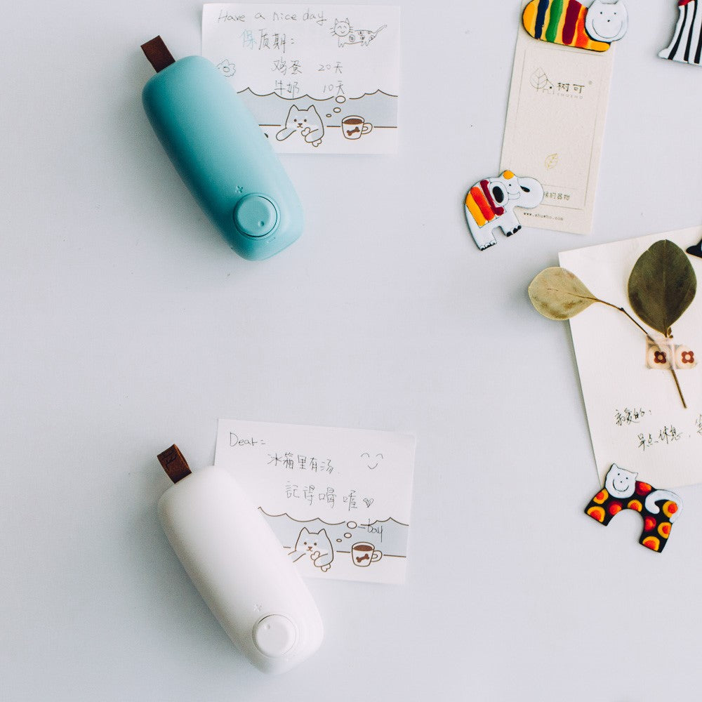 2 in1 Mini Portable Handheld Heat Sealer Useful Blue Plastic Sealing Bag Cutter Resealer Heat Sealing Machine Vacuum Packing