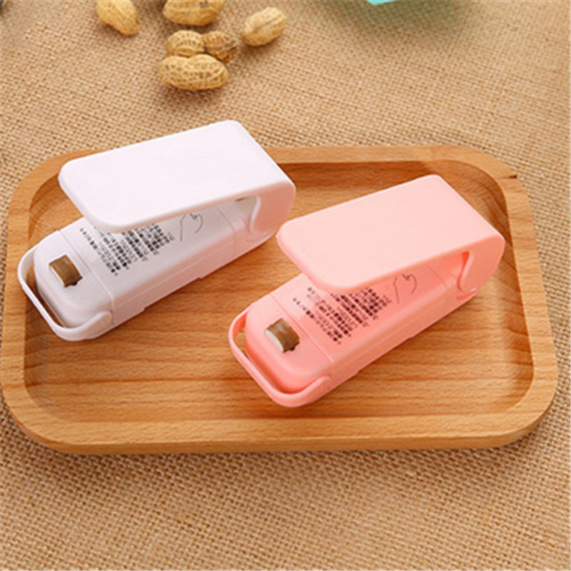 1Piece Hot Selling Household Portable Mini Heat Sealing Machine Impulse Sealer Seal Packing Plastic Package Sealer Drop Shipping