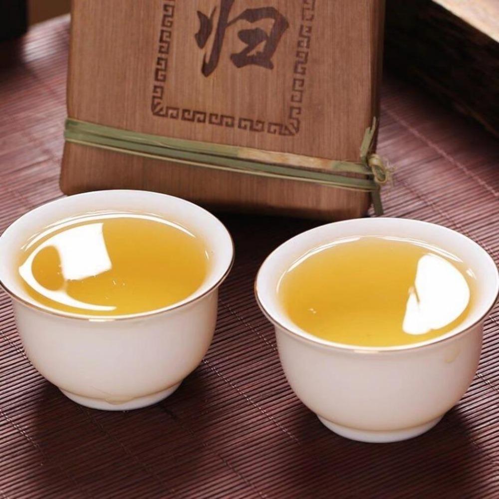 CIFbuy 250g Lincang Xigui Ancient Tree Yellow Leaf Raw Yunnan Pu'er Tea Brick
