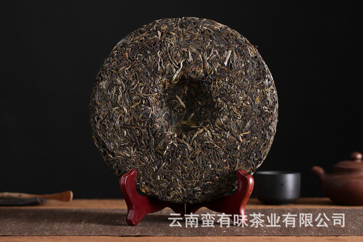High Quality Yunnan Pu'er Tea Yiwu Raw Tea Cake 357g