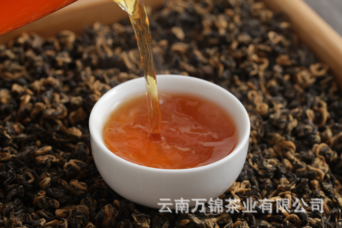 500g Yunnan Fengqing early spring Yunnan black tea honey fragrance red conch