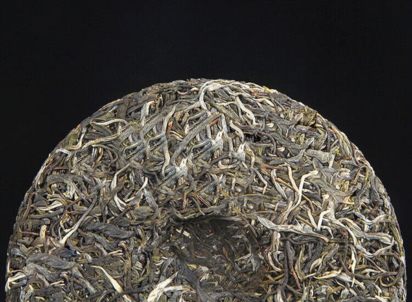 357g Old Tree Puerh Raw Tea Cake Menghai Black Tea 头春茶年传世印级 古树普洱茶生茶勐海黑茶密香