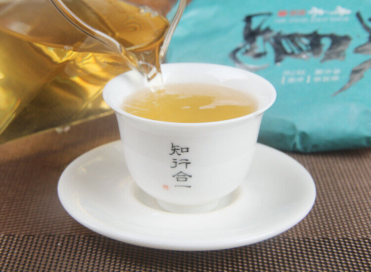 Icelandic raw tea cake spring tea pure sweet Mengku Pu'er seven seed cake tea