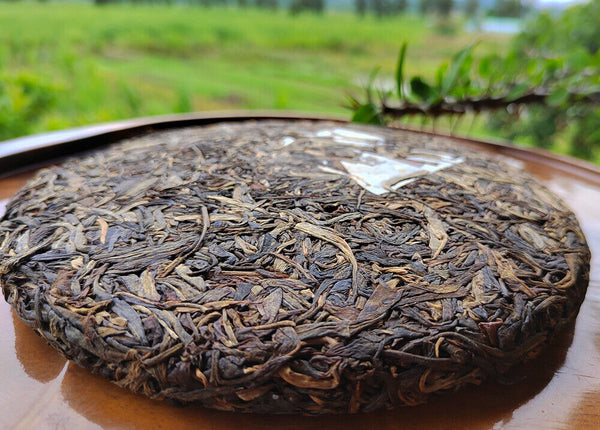 Pu'er Old Raw Tea Menghai Seven Cakes Yunnan Gedeng Yiwu Aged Old Raw Cake