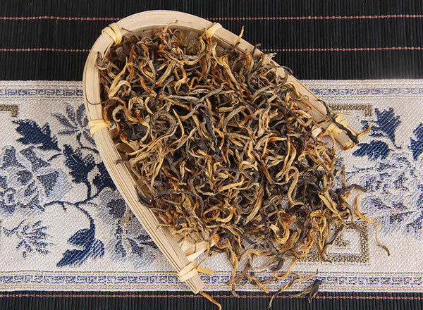 Yunnan Red Kung Fu Tea Old Tree One Bud One Leaf Kung Fu Black Tea Handmade 80g