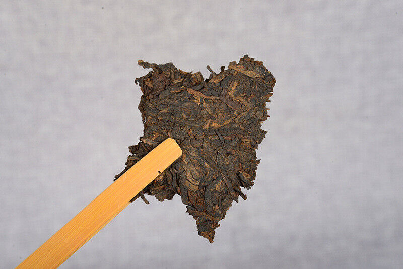 Yunnan Pu'er Ripe Tea Cake Pu'er Ripe Tea 357g Golden Bud Tea Cake