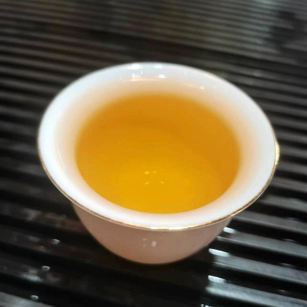 High-quality Certified Organic Yunnan Pu'er raw tea cake Lao Banzhang 357g