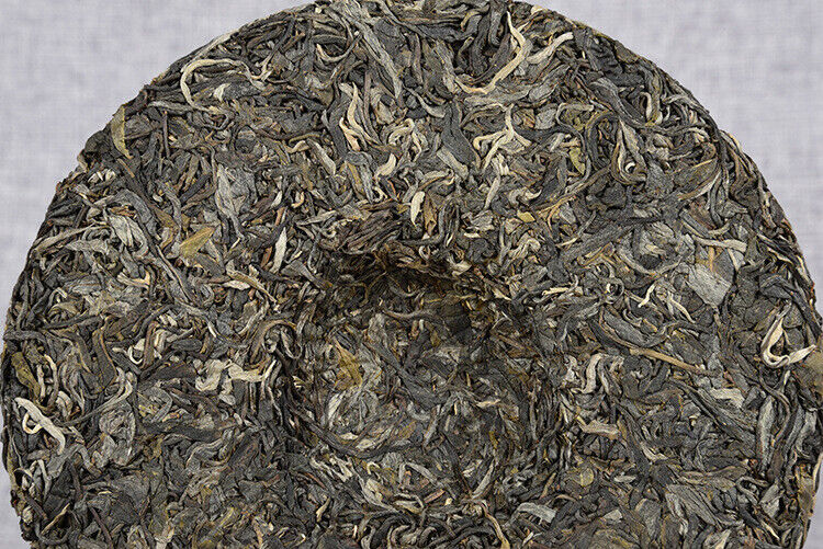 Yunnan Pu'er Tea 357g Icelandic Ancient Tree Raw Tea Cake