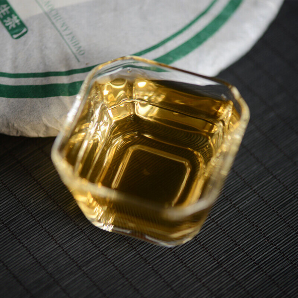 Haiwan Old Comrades 7038 Early Spring Yinhao Pu-erh Pu'erChaTea 400g Cake