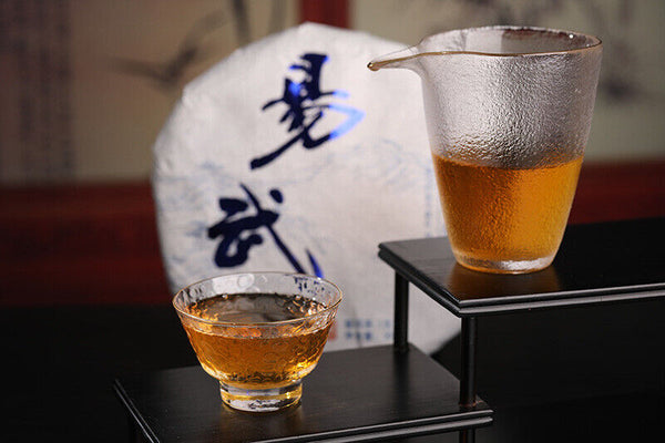 Yunnan Pu'er Tea Yiwu Ancient Tree 357g Pu'er Raw Tea Cake with Orchid Aroma