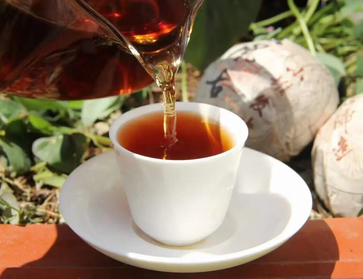Chinese Yunnan Fenghuang Compressed Fermented Shu Pu Strong Taste Puer Tea 100g