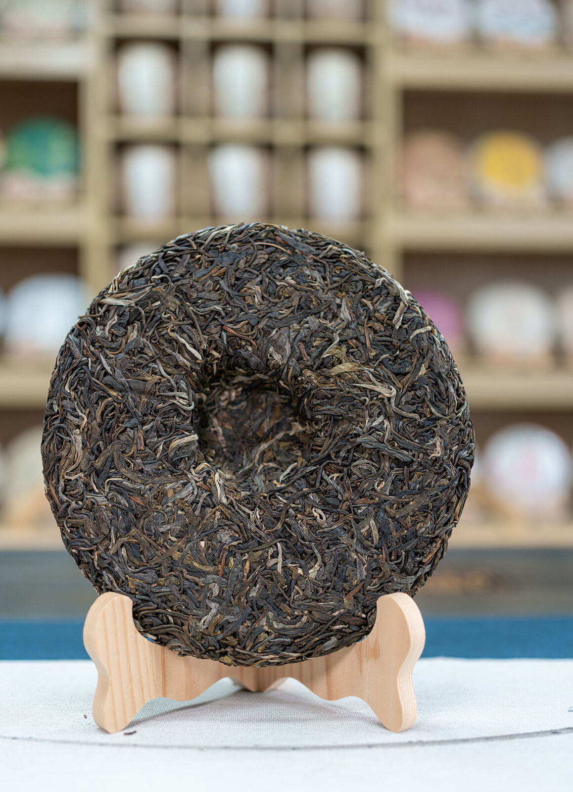 357g Yunnan Ancient Pu'er Tea Cake Jingmai Mountain Milanxiang Puer Raw Tea Cake