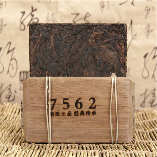Yunnan Pu er Tea 5A Grade Menghai Ripe Puerh Tea Brick 7562 250g Old Pu-erh Tea