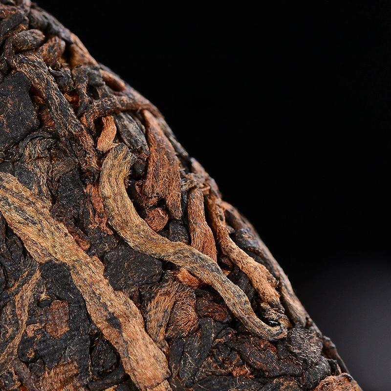 357g  Aged Fragrant Grade Early Spring Tea Yunnan Ripe Pu-erh Tea Qizi Cake