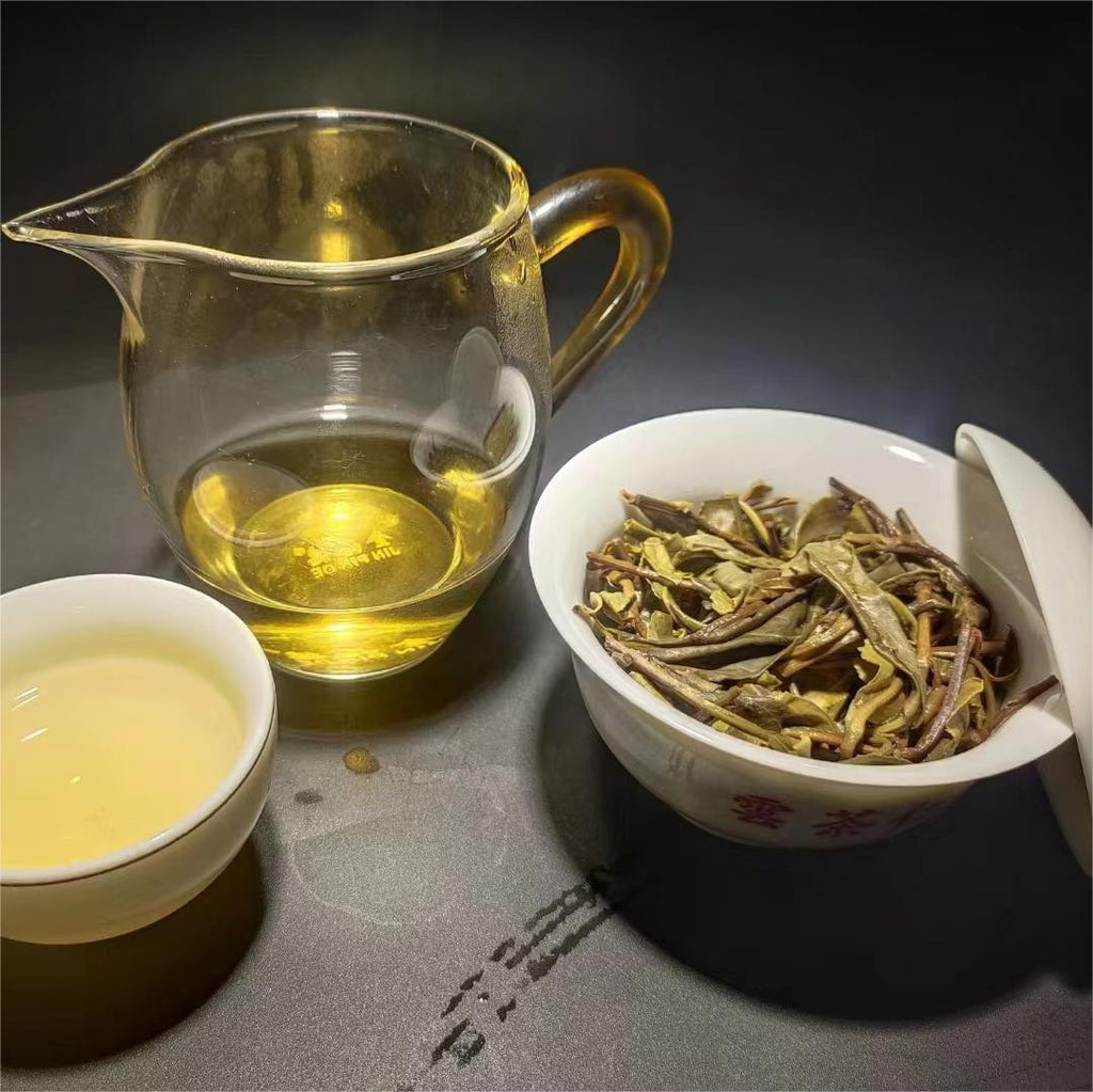 Yunnan Tea Lincang Iceland Single Plant Ancient Pu'er Raw Tea 357g Cake Tea