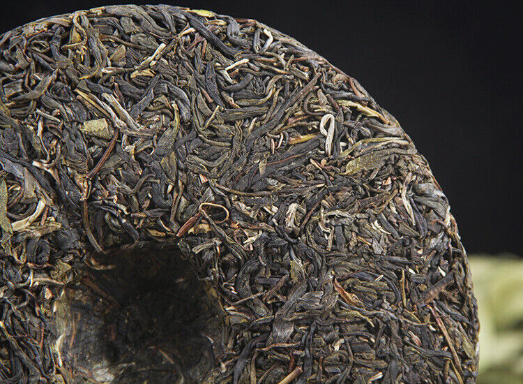Icelandic raw tea cake spring tea pure sweet Mengku Pu'er seven seed cake tea