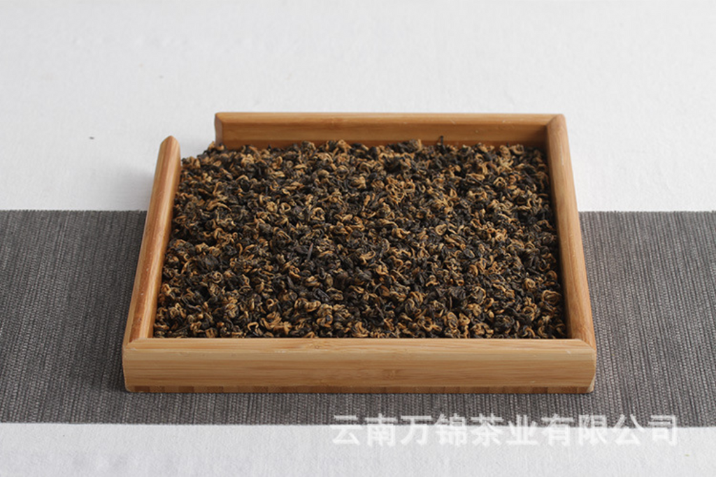 500g Yunnan Fengqing early spring Yunnan black tea honey fragrance red conch