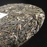 357g Yiwu Phoenix Nest Ancient Tree Pu-erh Green Tea Pu-erh Tea Cake