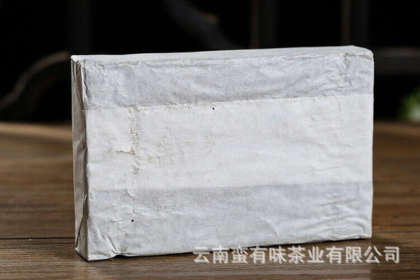 Yunnan Pu'er tea Lao Banzhang golden leaf raw tea 1pack of 4pieces 1bundle= 1kg