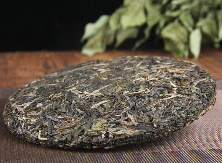 Icelandic raw tea cake spring tea pure sweet Mengku Pu'er seven seed cake tea