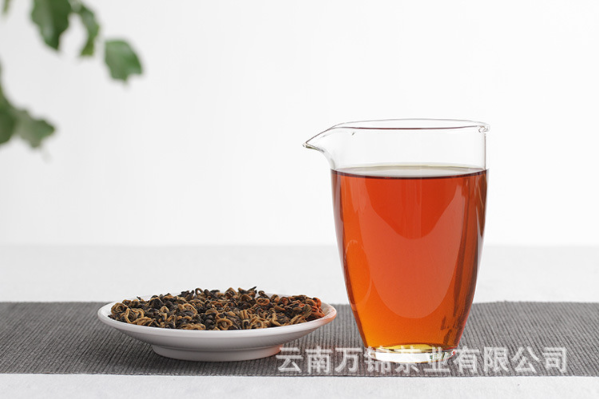 500g Yunnan Fengqing early spring Yunnan black tea honey fragrance red conch
