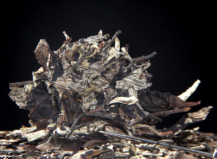 Moonlight Beauty Silver Bud White Tea Pu-erh 357g Raw Tea Cake