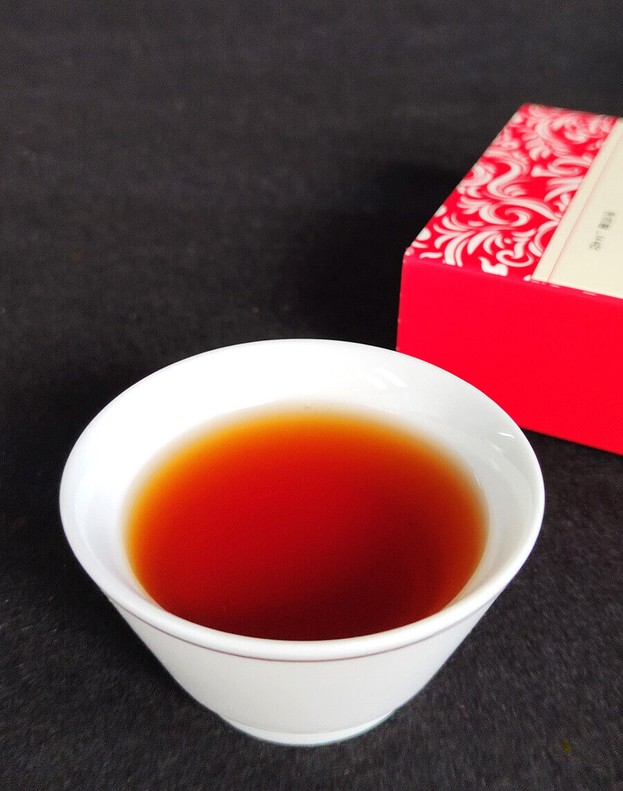 Yunnan tea puerh raw tea ripe tea boxed six frame tea white tea sun black tea