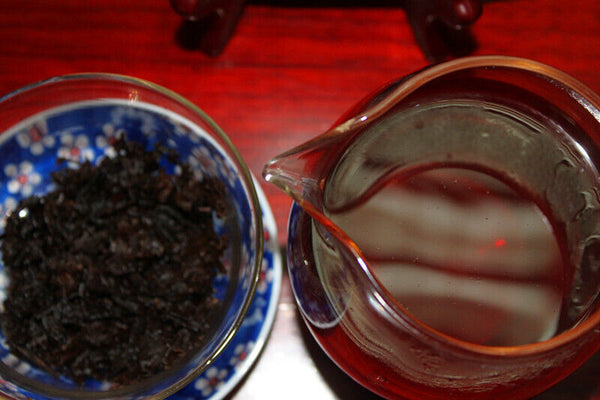High Quality Yunnan Pu'er Tea Ancient Tree Ripe Tea 357g Tea Cake