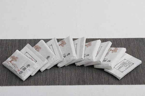 50g Yunnan Puerh Tea Lao Banzhang Golden Leaf Raw Brick Aged Puerh Tea