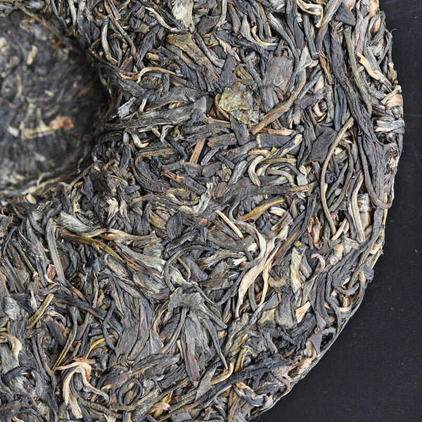 357g Pu-erh Raw Tea Icelandic Old Cottage Pu-erh Tea Zodiac Pu-erh Tea Cake