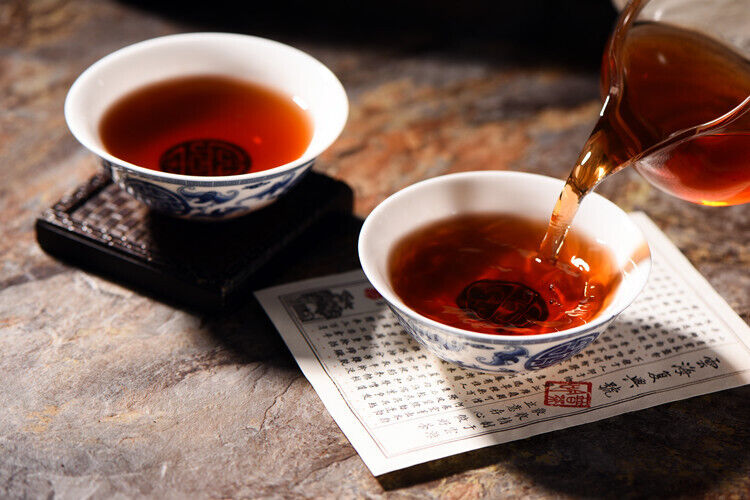 Yiqingyuan Pu'er Tea Ripe Tea Seal Yellow Brown 357g Pu'er Tea Cake
