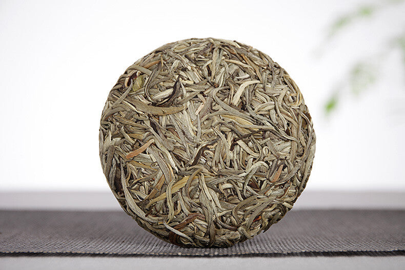 Yunnan Small Cake Moonlight White Old White Tea 100g Baihao Silver Needle Tea