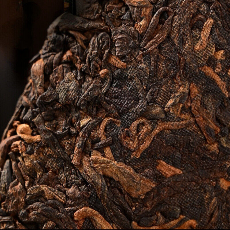 TeaBig Tree Golden Bud Black Tea Natural 357g Yunnan Old Pu-Erh Cooked Tea Cake