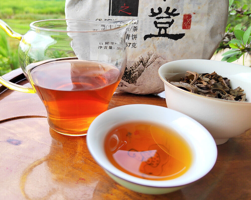 Pu'er Old Raw Tea Menghai Seven Cakes Yunnan Gedeng Yiwu Aged Old Raw Cake