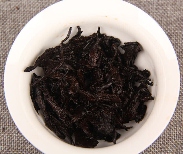 Big Leaf Pu-erh Tea Bamboo Shell Old Pu'er Tea Brick 1000g Yunnan Ancient Tree