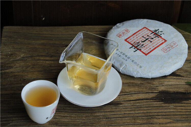 Plum turnip potted pond ancient tree raw tea cake cold plum aroma and deep charm