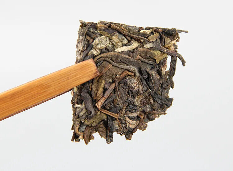 Yunnan Menghai Old Tea Brick 8582 Classic Old Raw Tea Pu'er Tea Brick 250g