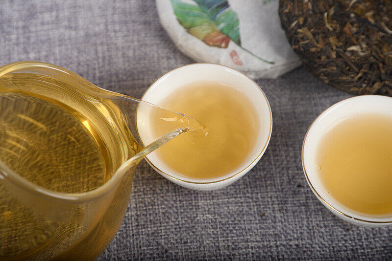 Pu-erh Tea Raw Tea Cake Raw Tea 100g Lao Ban Zhang Raw Tea Cake Yunnan Tea