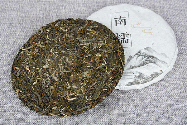 Yunnan Pu'er Raw Tea 357g Nannuo Raw Tea Cake Pu'er Raw Tea Cake 357g南糯生饼 普洱生茶饼